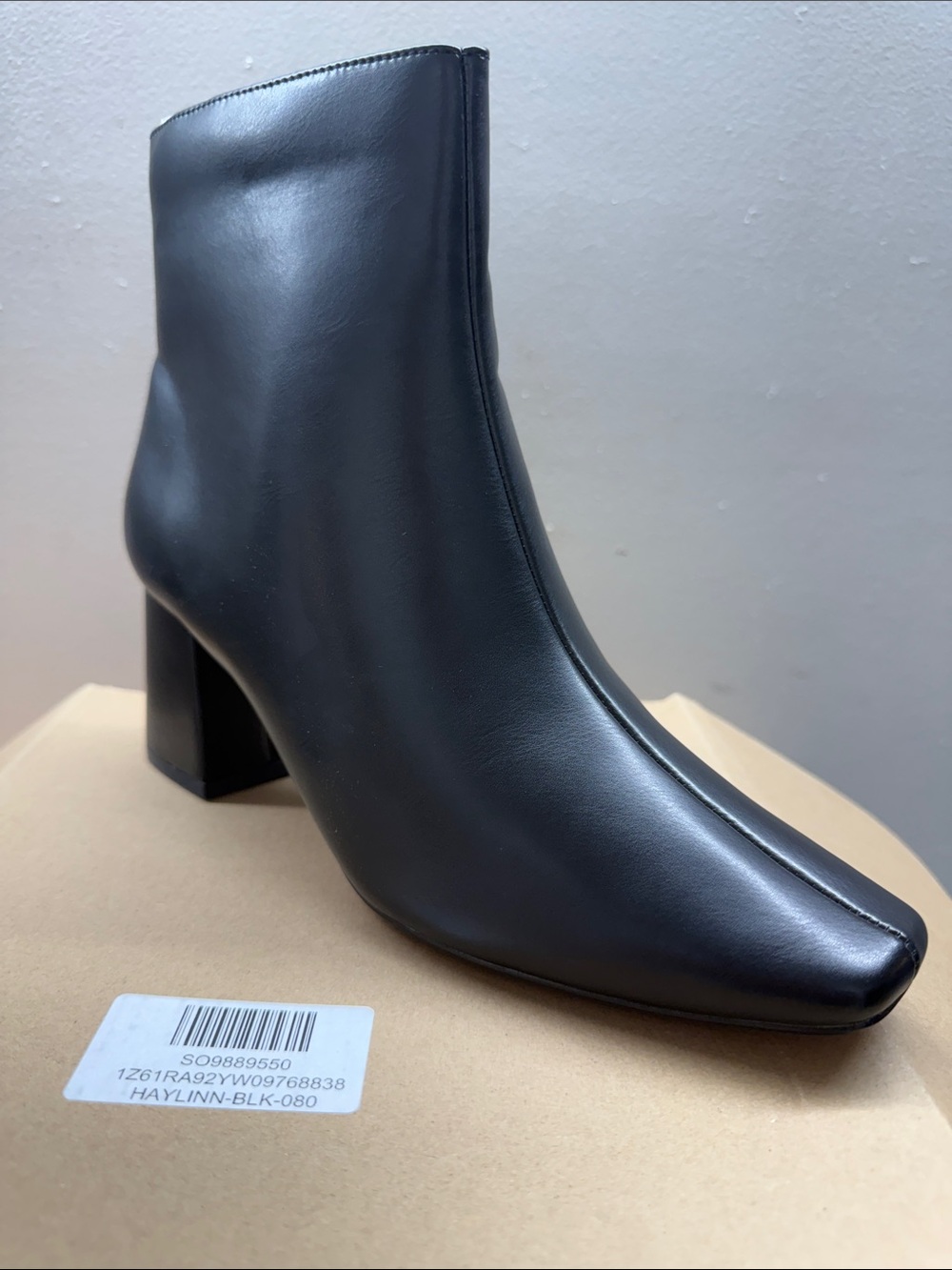 Journee Collection HAYLINN Black Leather Block-Heel Ankle Women’s Boots Si 8 NWT